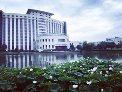 温州大学步青校区里荷花池