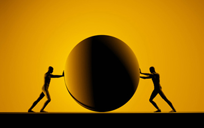 发生冲突的两个人