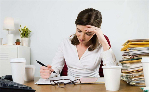 遭遇职场冷暴力要如何应对